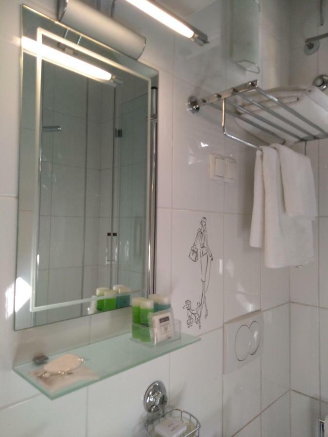 Central Zagrad Apartment Fiume Esterno foto
